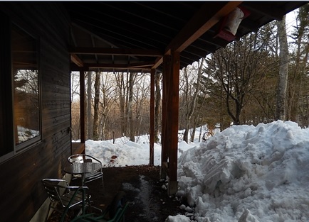 ガーデンの下屋は雪に影響なく便利